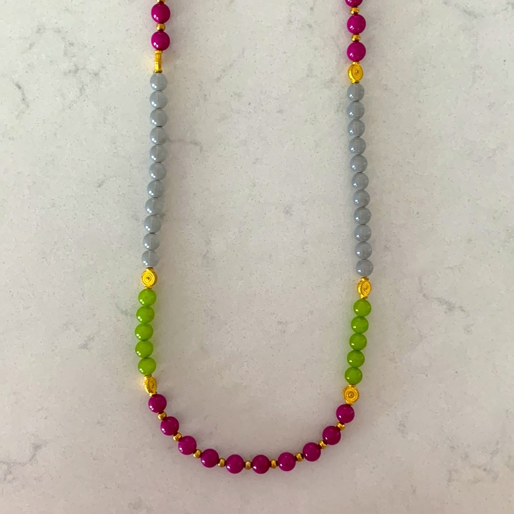 Pink, grey and green beaded necklace. - Picture 1 of 5